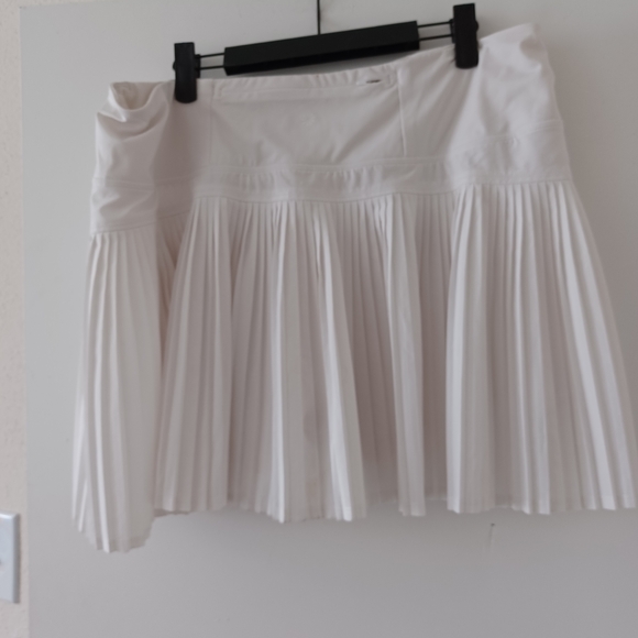 Athleta White Pleated Skort - Picture 2 of 5